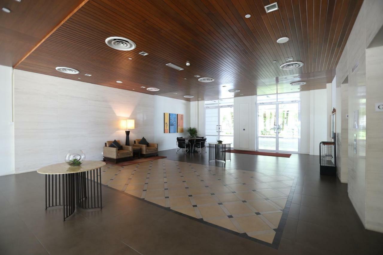 The Straits Quay Marina By Messina Clive Apartman George Town  Kültér fotó
