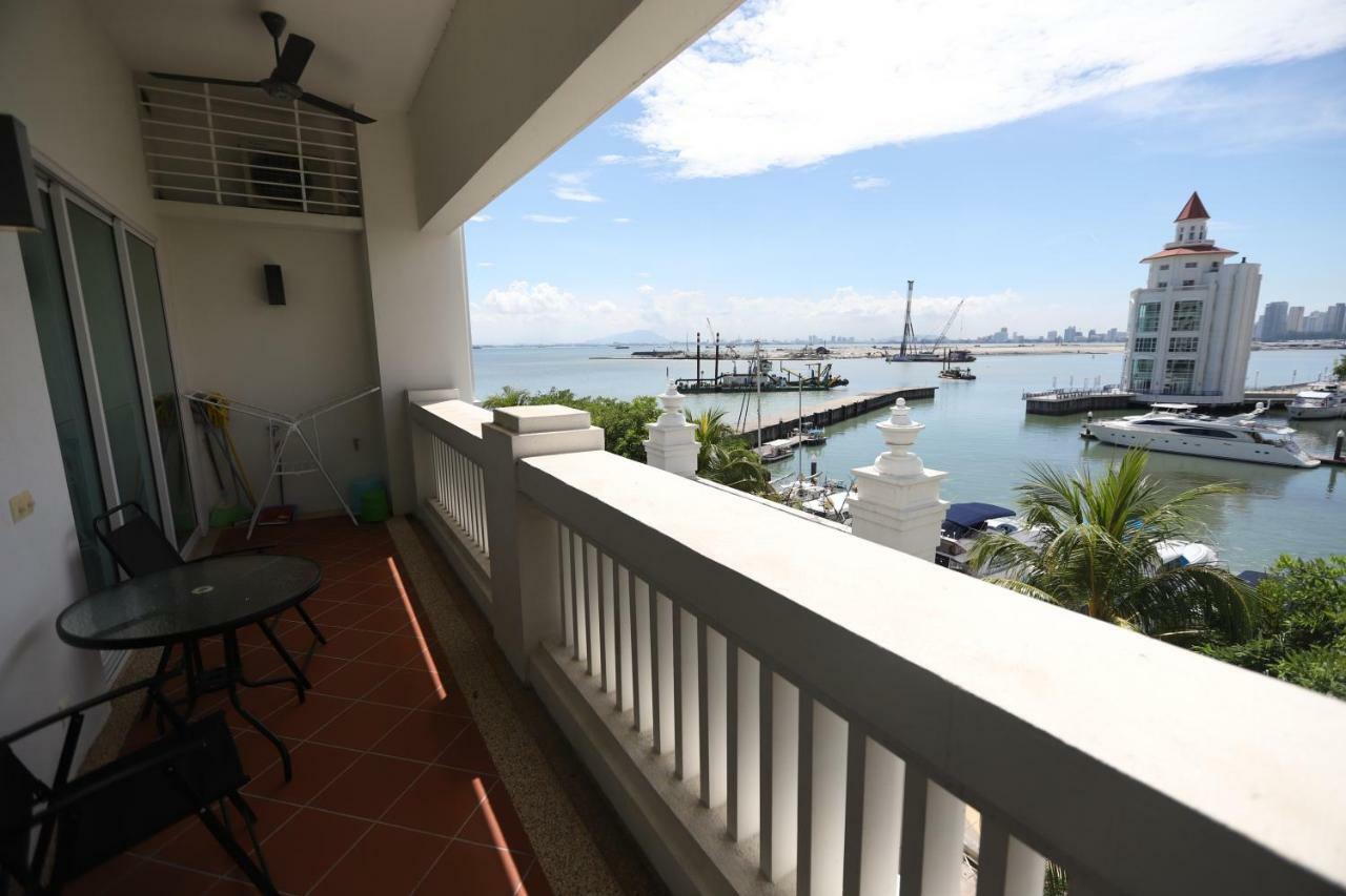 The Straits Quay Marina By Messina Clive Apartman George Town  Kültér fotó