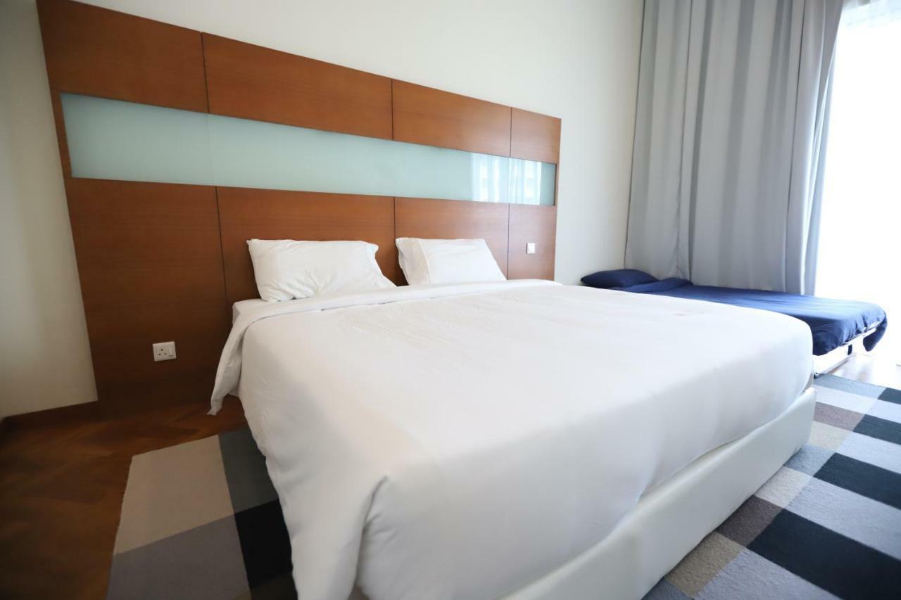 The Straits Quay Marina By Messina Clive Apartman George Town  Kültér fotó