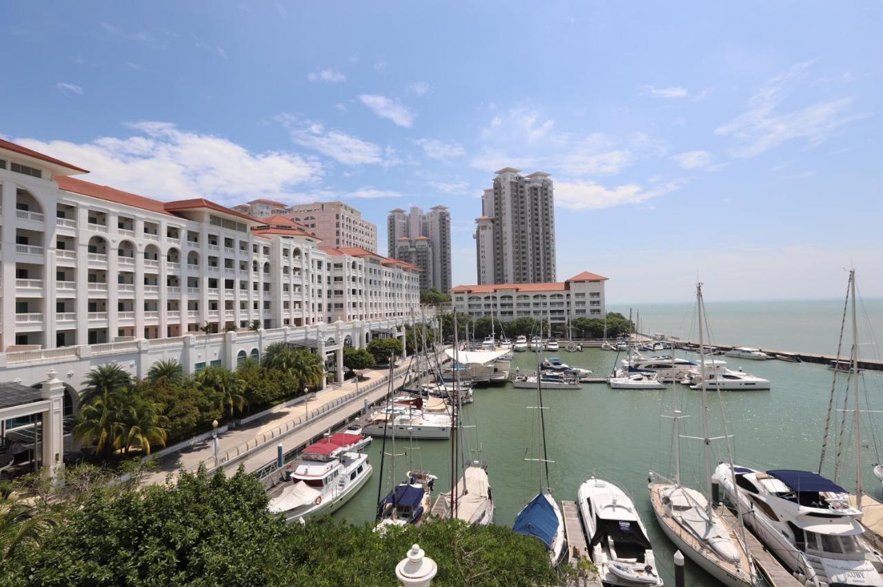 The Straits Quay Marina By Messina Clive Apartman George Town  Kültér fotó
